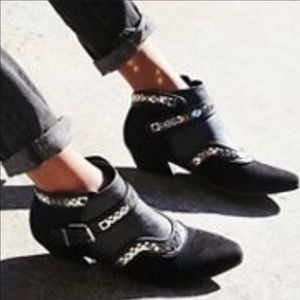 Free people 9 black vegan booties